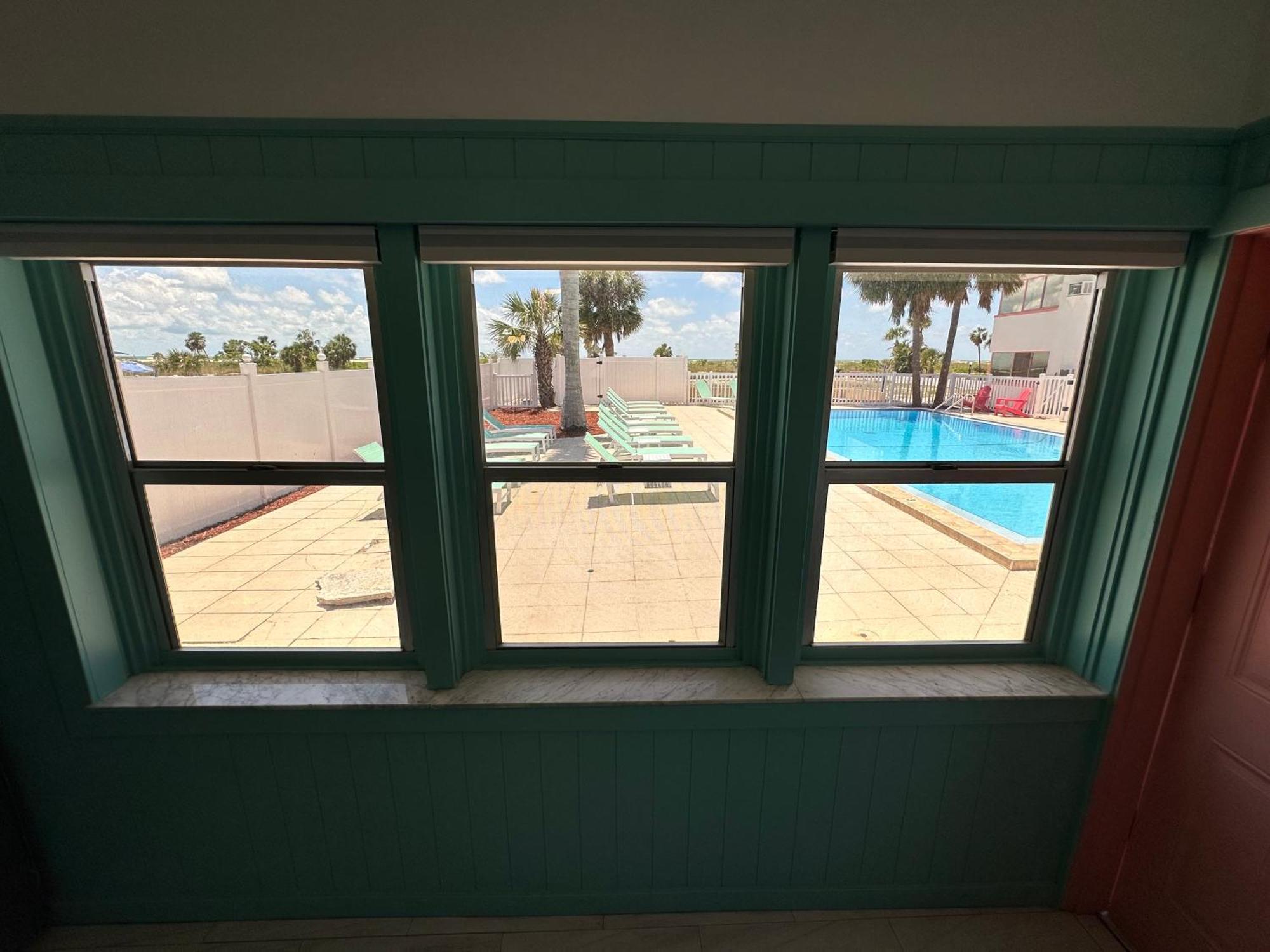 Arvilla Resort St. Pete Beach Exterior photo