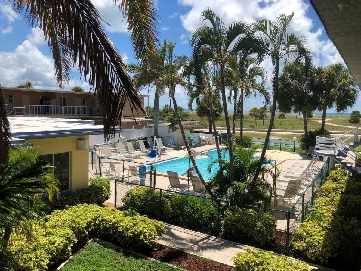 Arvilla Resort St. Pete Beach Exterior photo